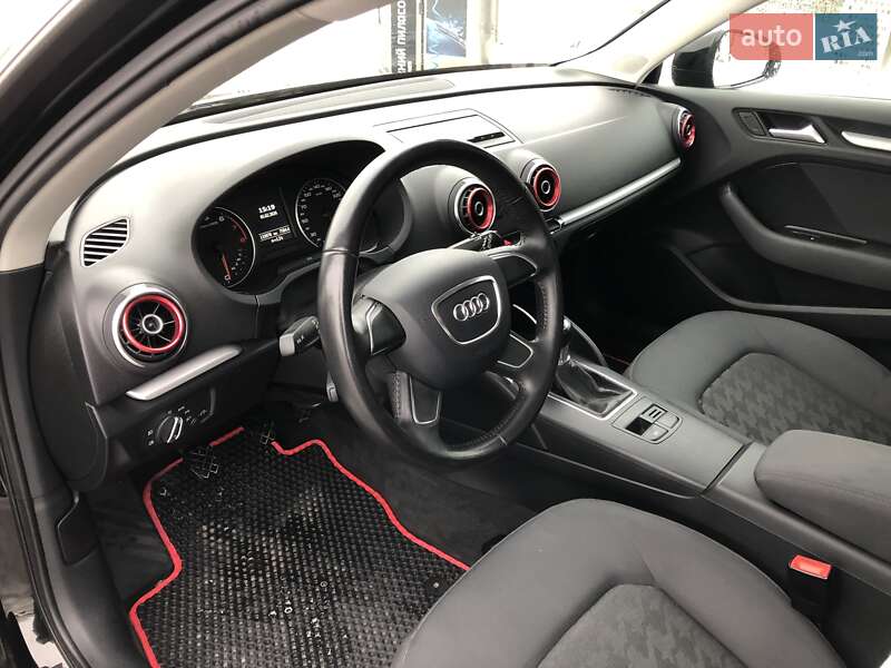 Хетчбек Audi A3 2013 в Самборі