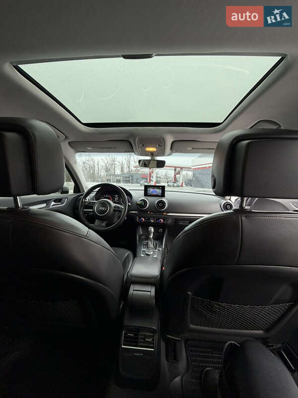 Седан Audi A3 2015 в Кривом Роге