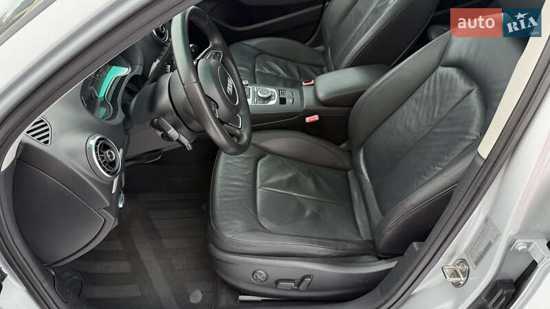 Седан Audi A3 2015 в Луцьку