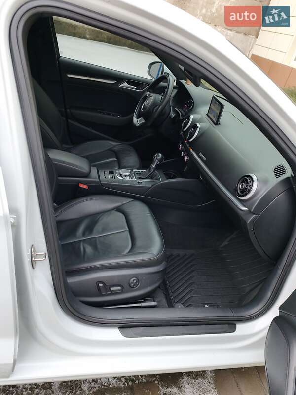 Седан Audi A3 2015 в Миколаєві