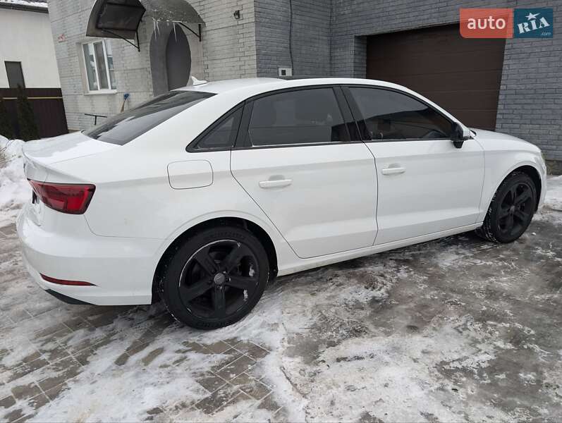 Седан Audi A3 2017 в Вінниці