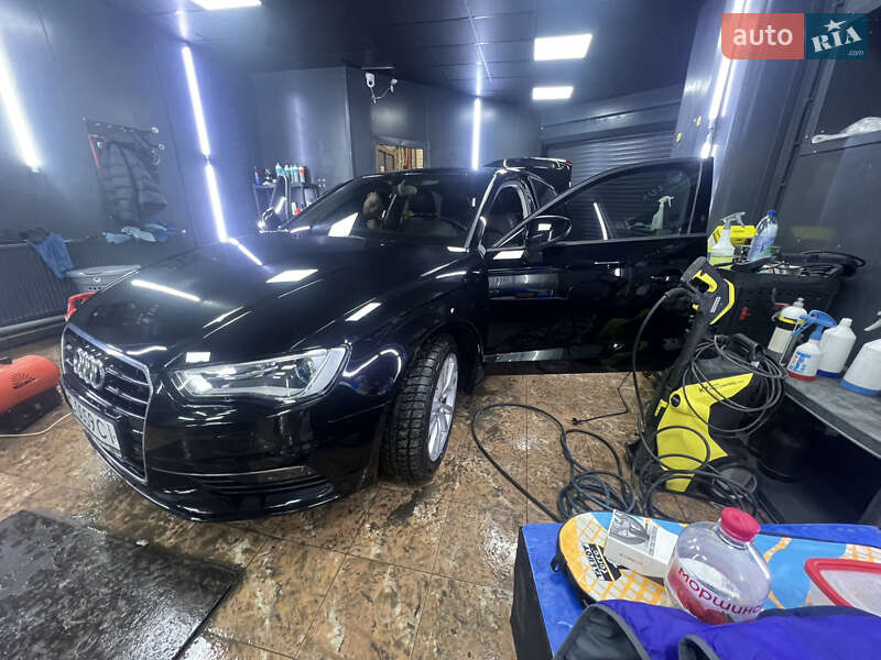 Седан Audi A3 2015 в Львове