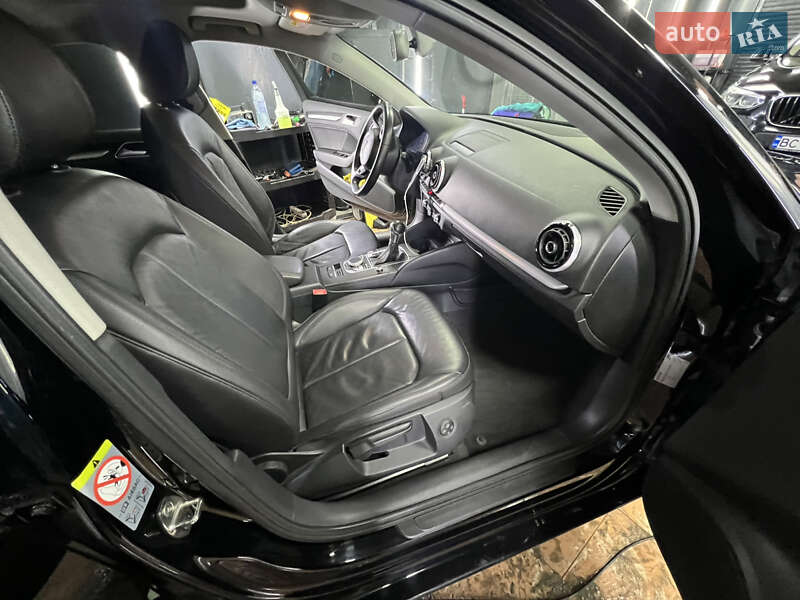 Седан Audi A3 2015 в Львове