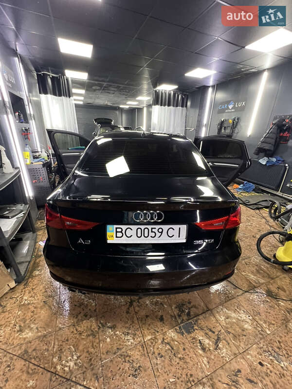 Седан Audi A3 2015 в Львове