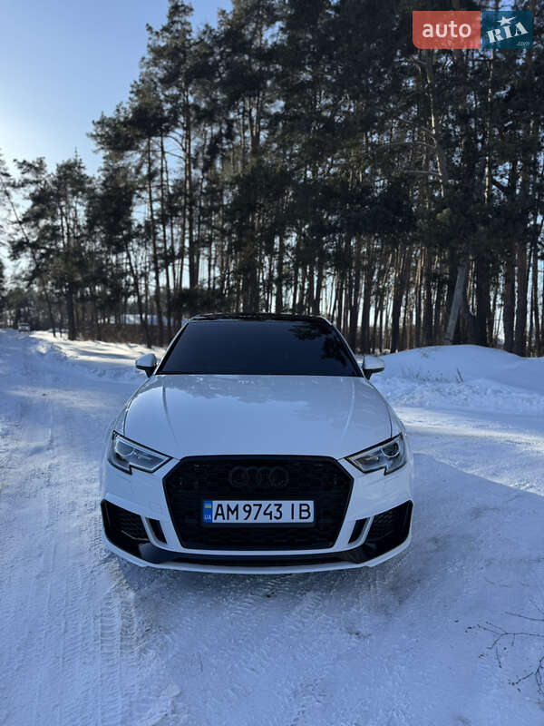 Седан Audi A3 2018 в Житомире