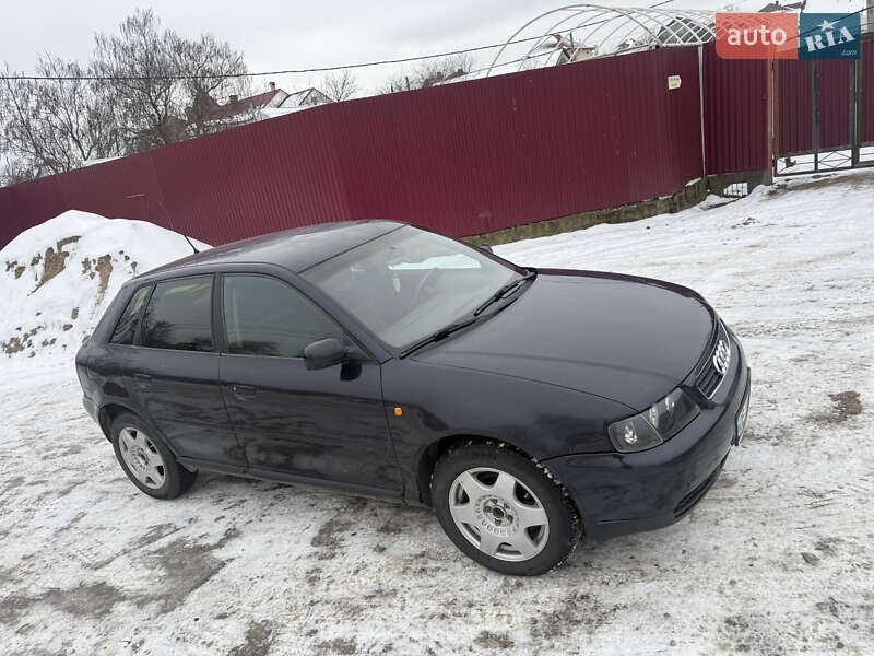 Хэтчбек Audi A3 1999 в Сторожинце