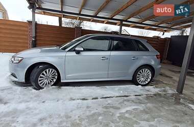 Хетчбек Audi A3 2017 в Києві