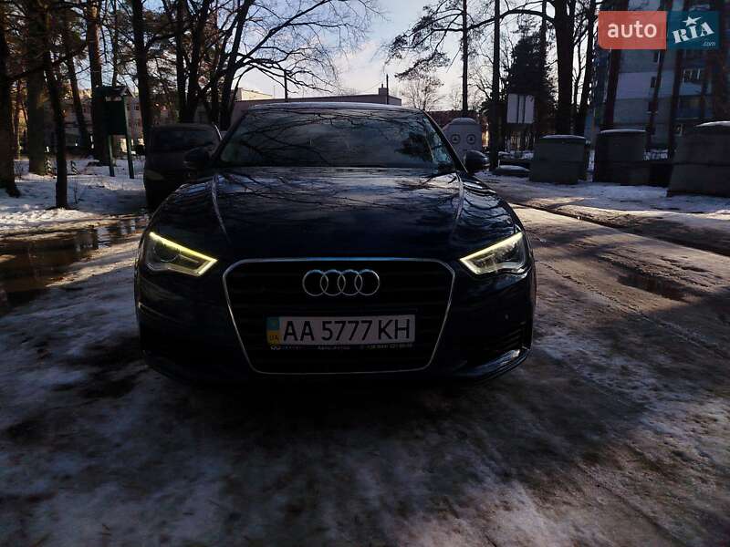 Седан Audi A3 2014 в Киеве