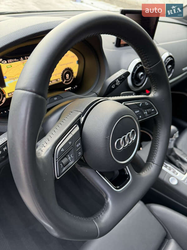 Хэтчбек Audi A3 2018 в Киеве