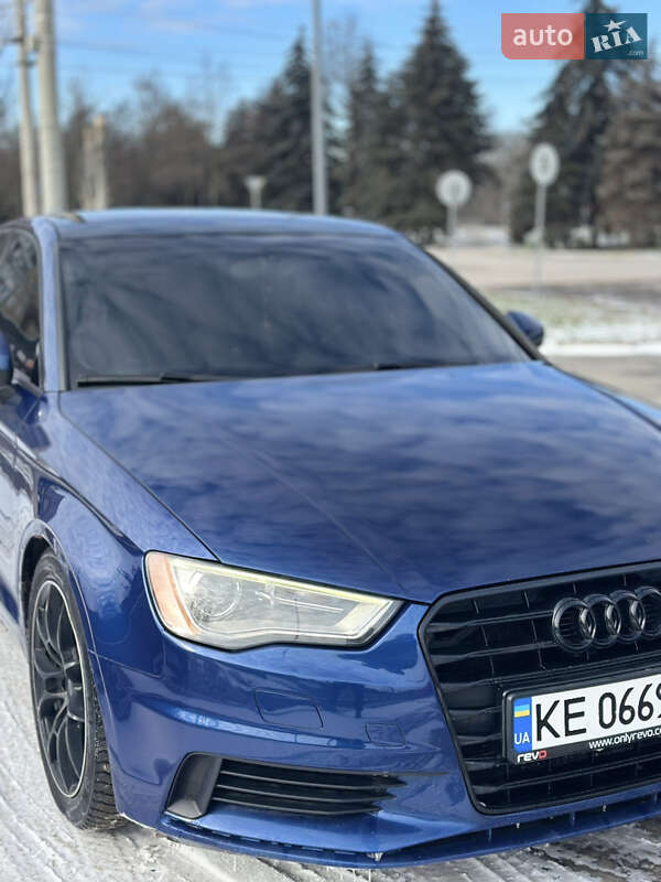 Седан Audi A3 2014 в Кривом Роге