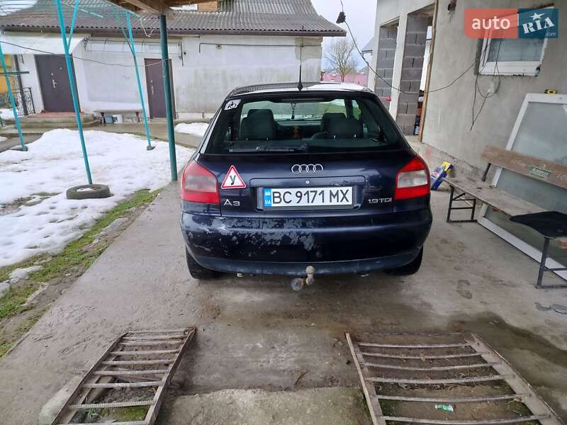 Хетчбек Audi A3 2002 в Дрогобичі