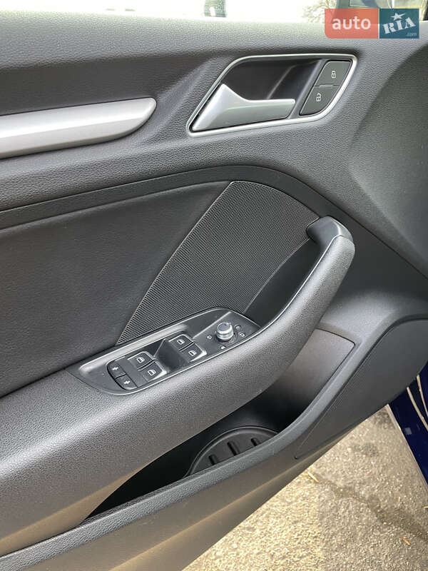 Седан Audi A3 2015 в Миколаєві