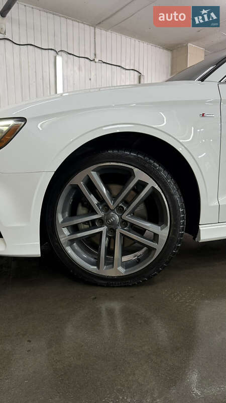 Седан Audi A3 2017 в Дніпрі