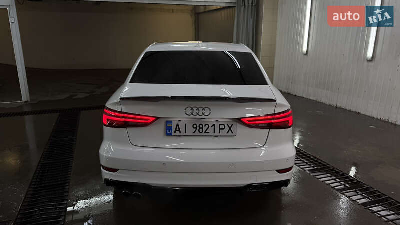 Седан Audi A3 2017 в Дніпрі