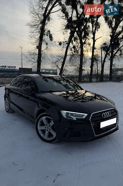 Седан Audi A3 2018 в Полтаві