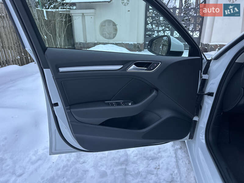 Хэтчбек Audi A3 2015 в Киеве фото 44 Хэтчбек Audi A3 2015 в Киеве