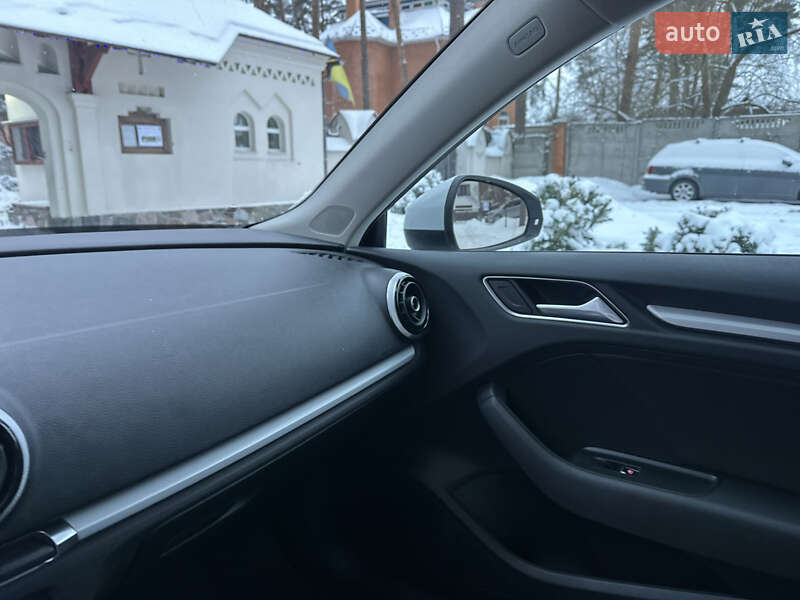 Хэтчбек Audi A3 2015 в Киеве фото 67 Хэтчбек Audi A3 2015 в Киеве