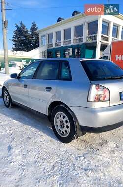 Хетчбек Audi A3 2001 в Черкасах