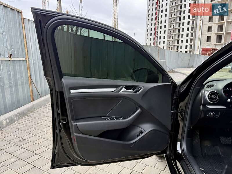 Седан Audi A3 2016 в Одессе