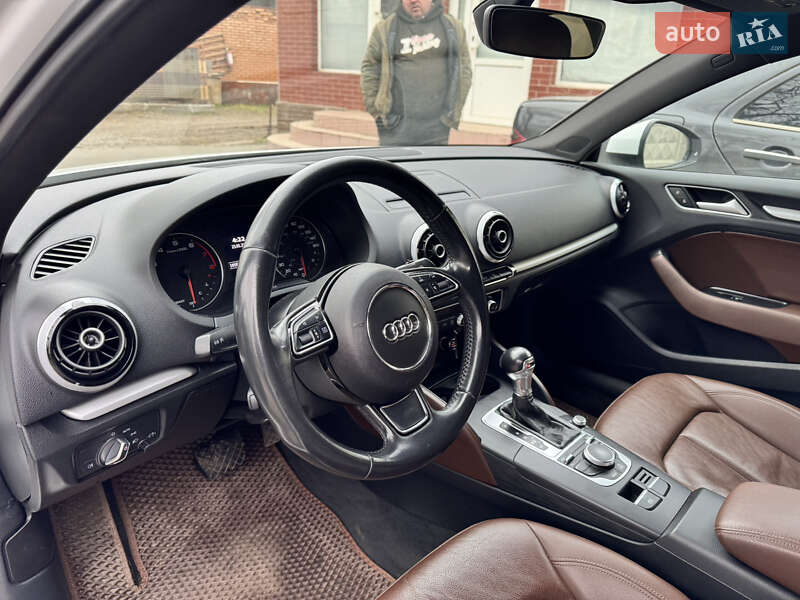Седан Audi A3 2015 в Одессе