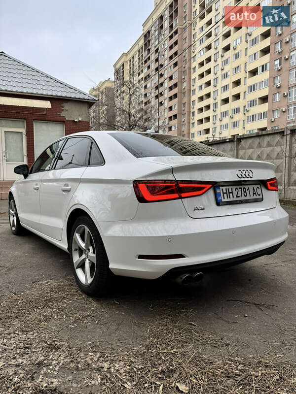 Седан Audi A3 2015 в Одессе