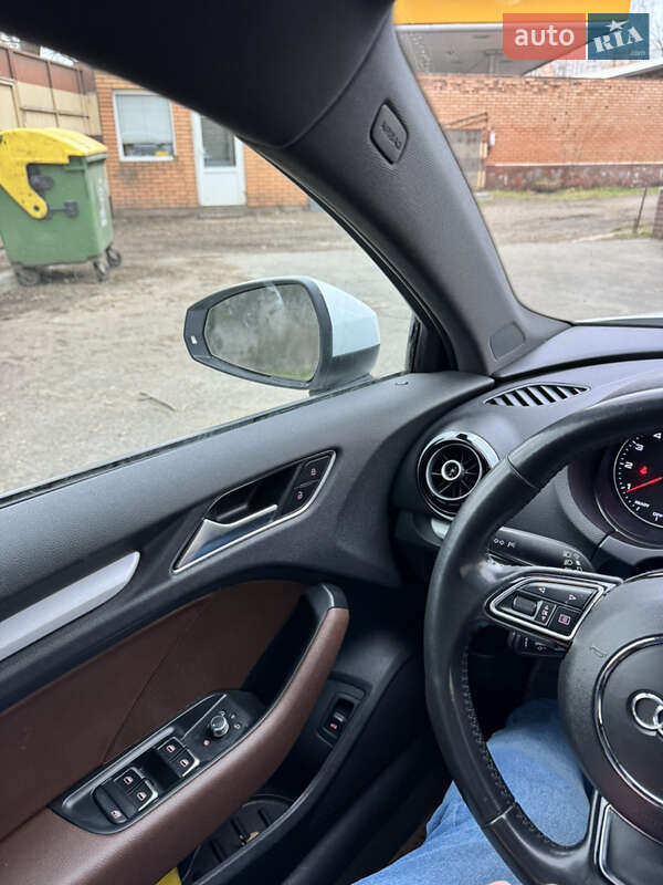 Седан Audi A3 2015 в Одессе