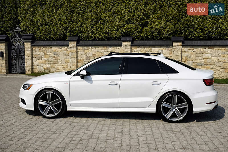 Седан Audi A3 2015 в Одессе