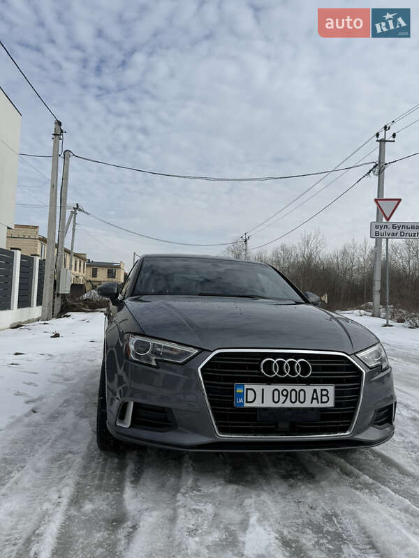 2017 Audi A3, VIN WAUAUGFFXJ1028488:plate — фото 1 (autoria)
