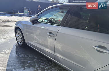 Хэтчбек Audi A3 2015 в Киеве