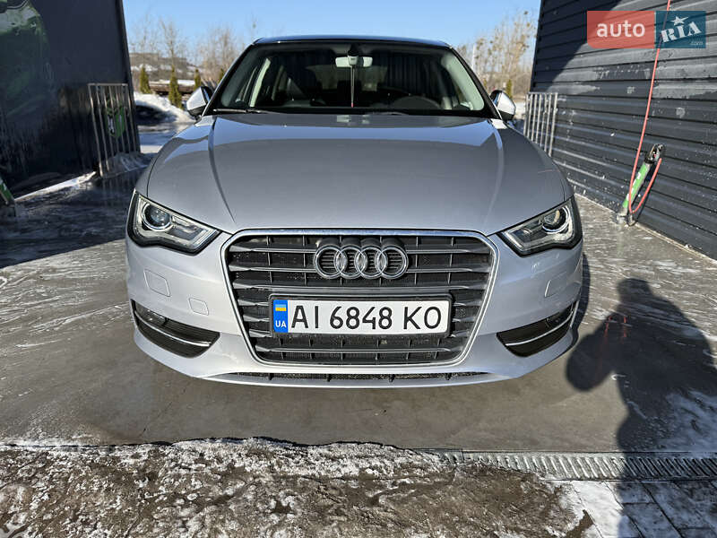 Хэтчбек Audi A3 2015 в Киеве