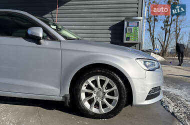 Хэтчбек Audi A3 2015 в Киеве