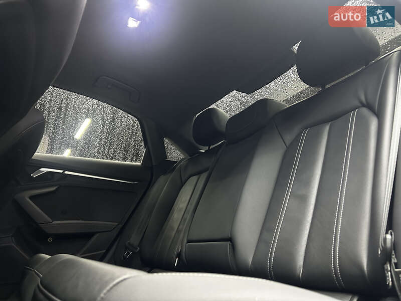 Седан Audi A3 2024 в Чернівцях