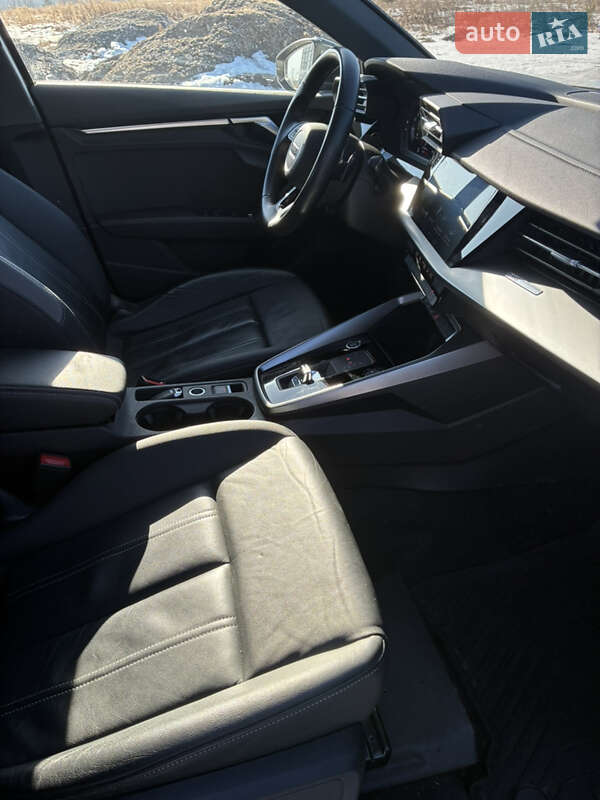 Седан Audi A3 2022 в Киеве