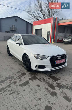 Седан Audi A3 2019 в Владимире