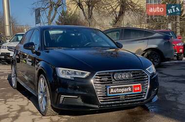 Хэтчбек Audi A3 2016 в Виннице