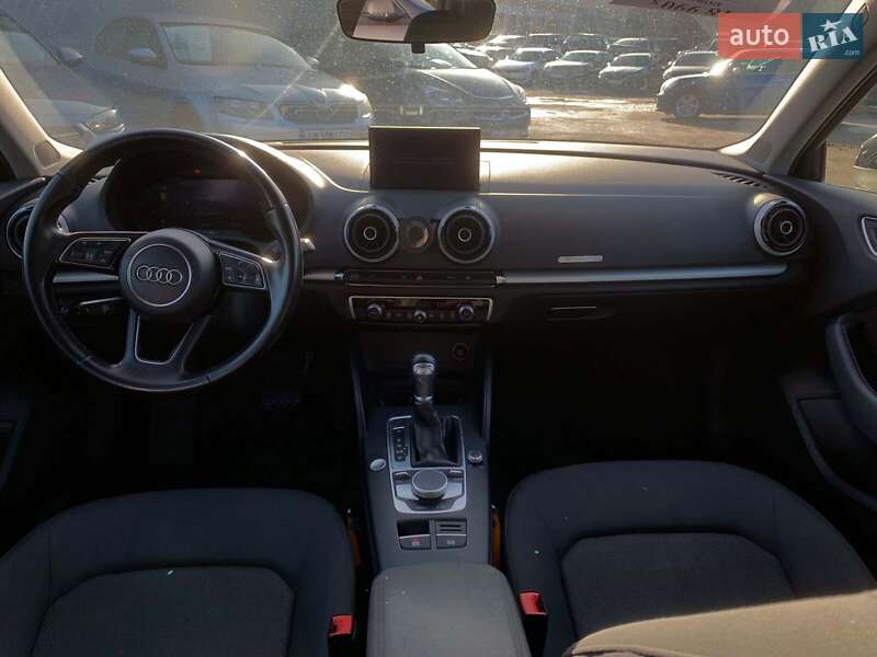 Хэтчбек Audi A3 2016 в Виннице