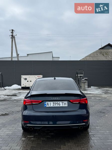 Седан Audi A3 2017 в Рокитному
