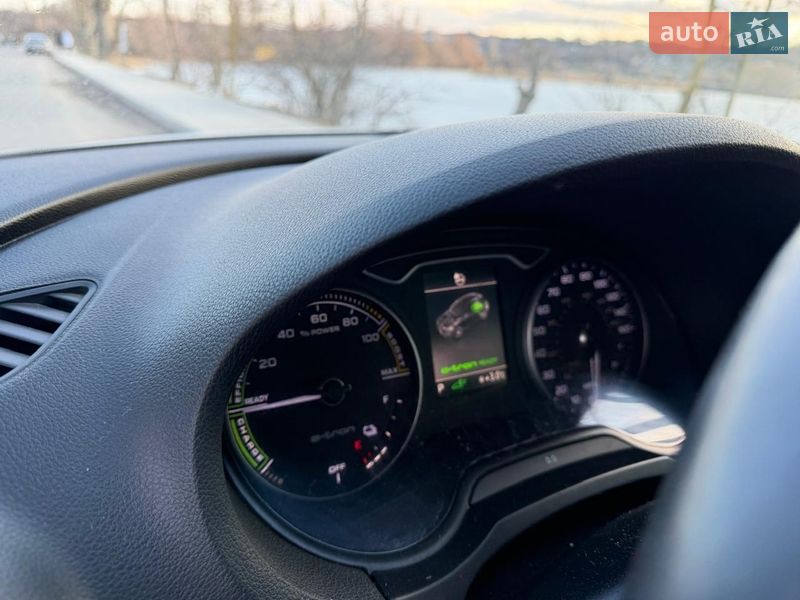 Хетчбек Audi A3 2016 в Василькові