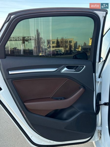 Седан Audi A3 2015 в Києві