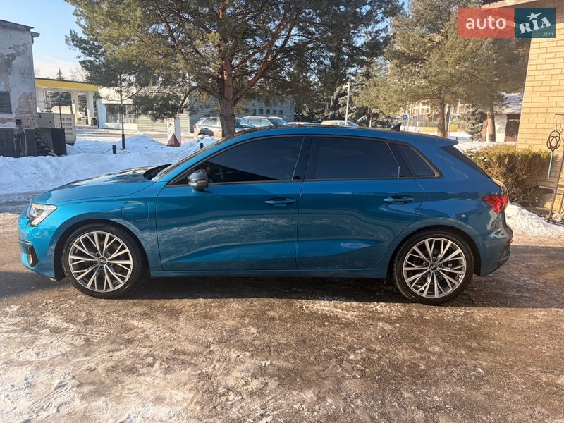 Хэтчбек Audi A3 2021 в Ивано-Франковске