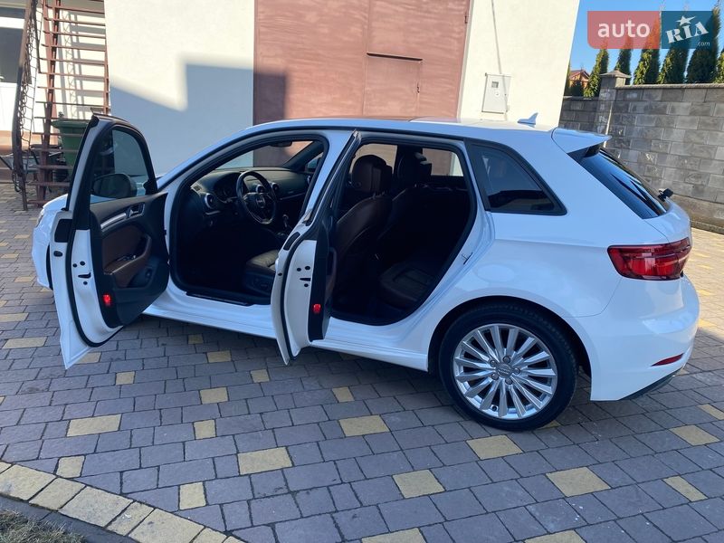 Хэтчбек Audi A3 2017 в Ровно
