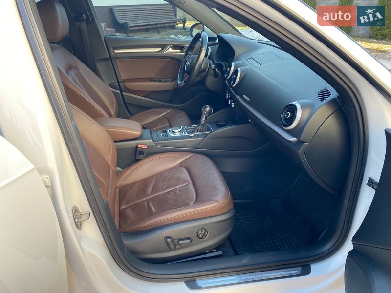 Хэтчбек Audi A3 2017 в Ровно