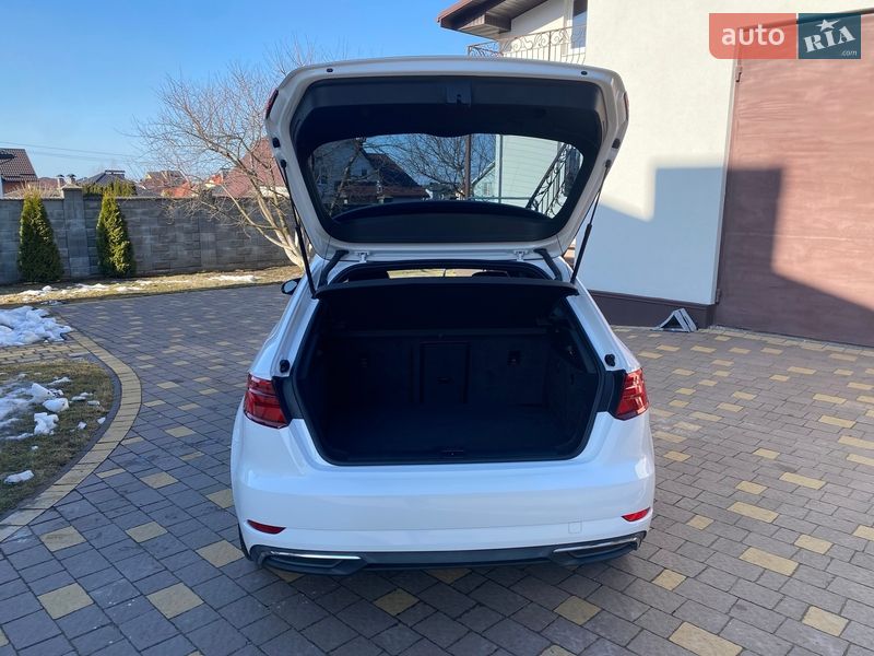 Хэтчбек Audi A3 2017 в Ровно