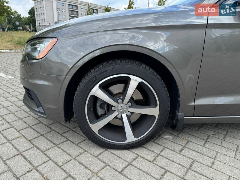 Седан Audi A3 2015 в Києві