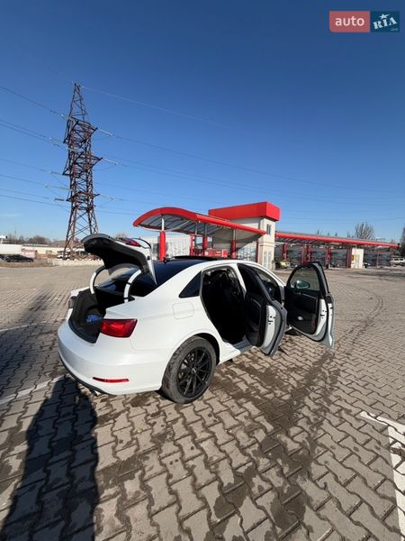 Седан Audi A3 2014 в Вінниці