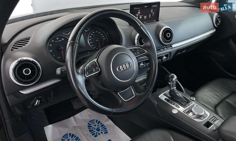 Седан Audi A3 2016 в Львові
