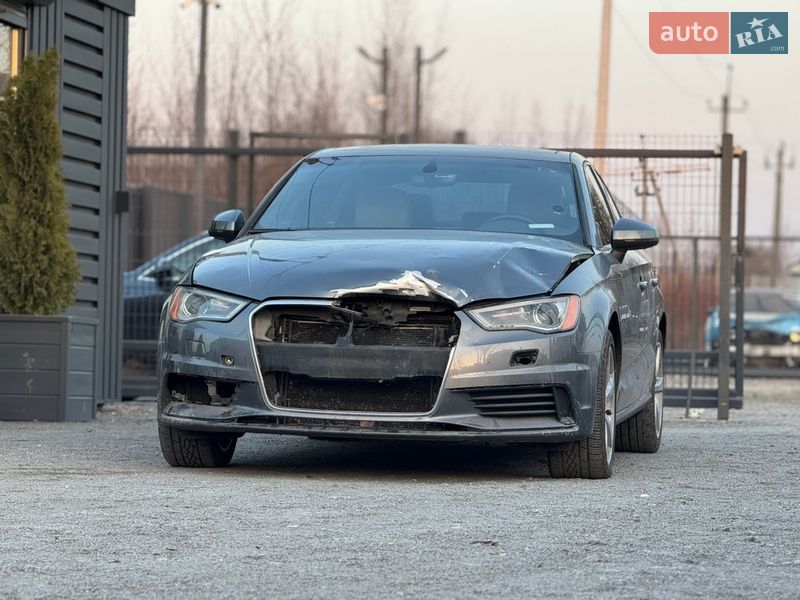 Седан Audi A3 2015 в Львові
