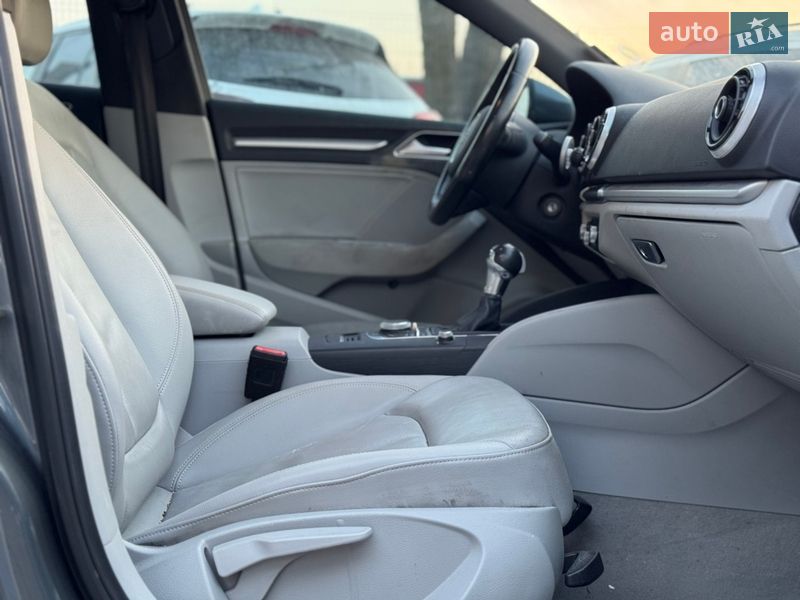 Седан Audi A3 2015 в Львові