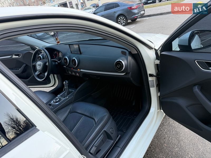 Хэтчбек Audi A3 2014 в Одессе
