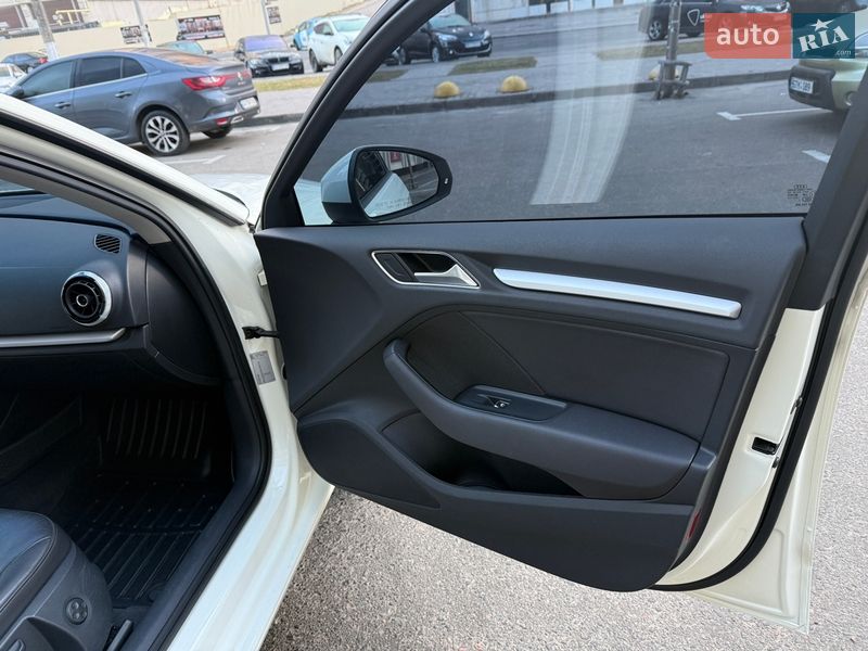 Хэтчбек Audi A3 2014 в Одессе